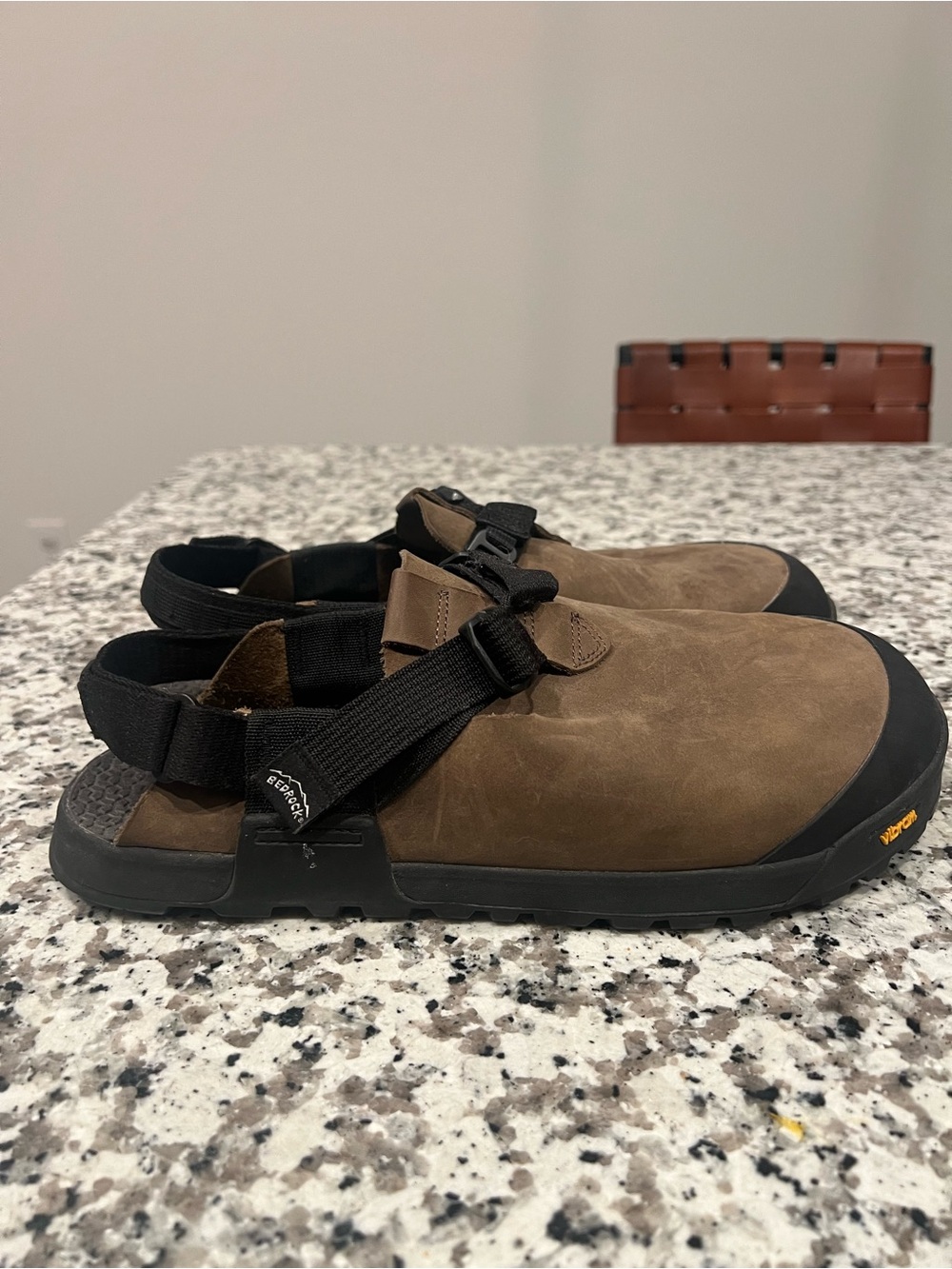 Men's Bedrock Brown Leather Mountain Clogs Size 12 but actually for Size 11 - Picture 5 of 8